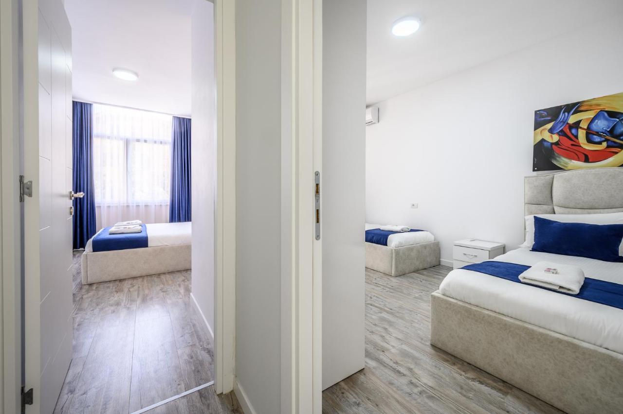 Miku Apartment-Modernly Designed Downtown Тирана Екстер'єр фото