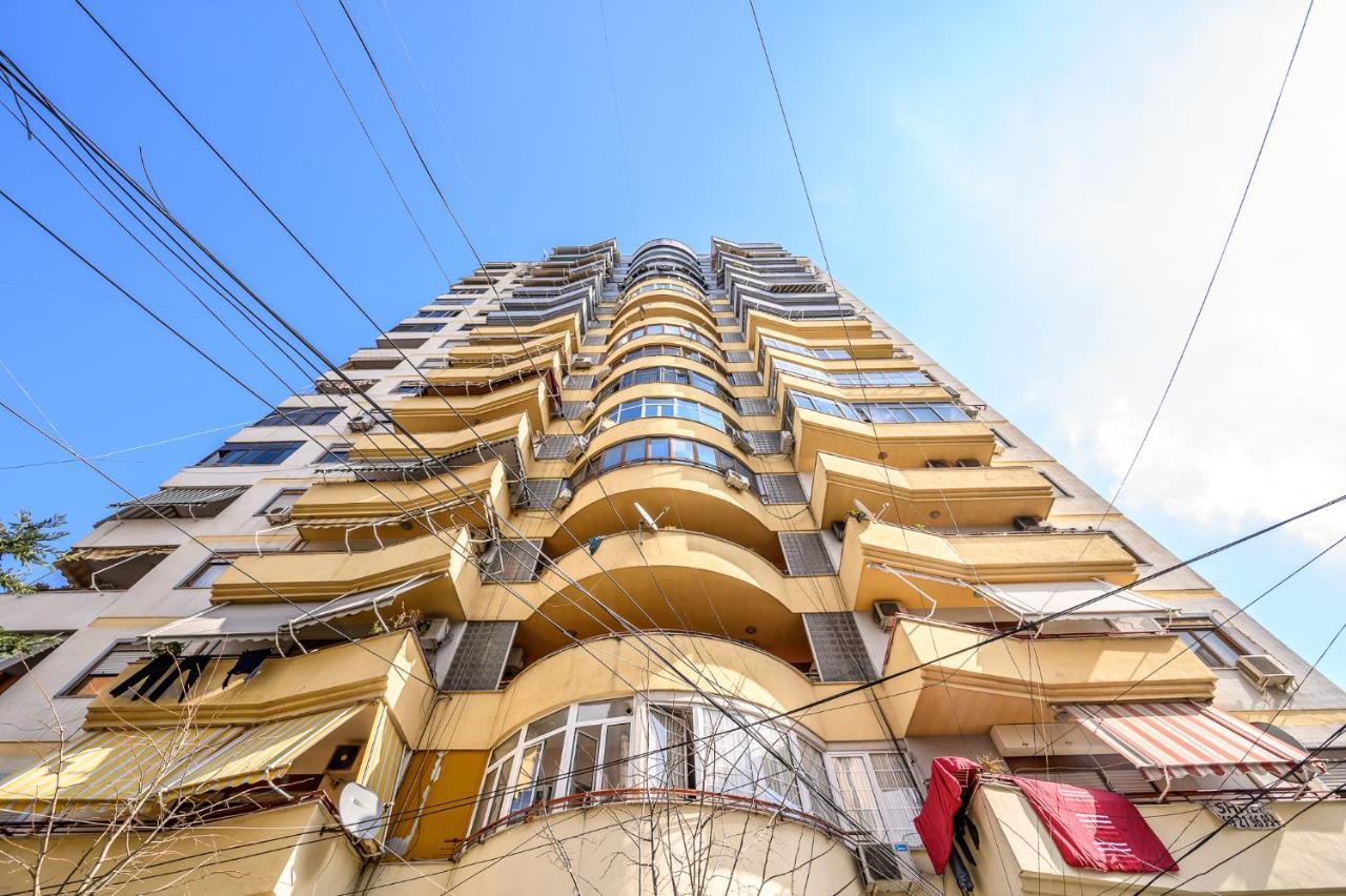 Miku Apartment-Modernly Designed Downtown Тирана Екстер'єр фото